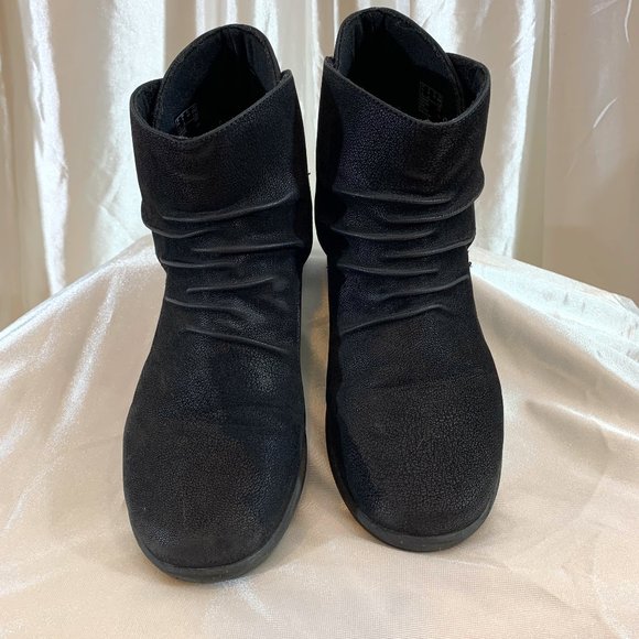 clarks women's sillian sway ankle bootie